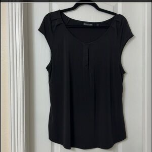 7th Ave.New York and Company black V-neck sleeveless black top size L